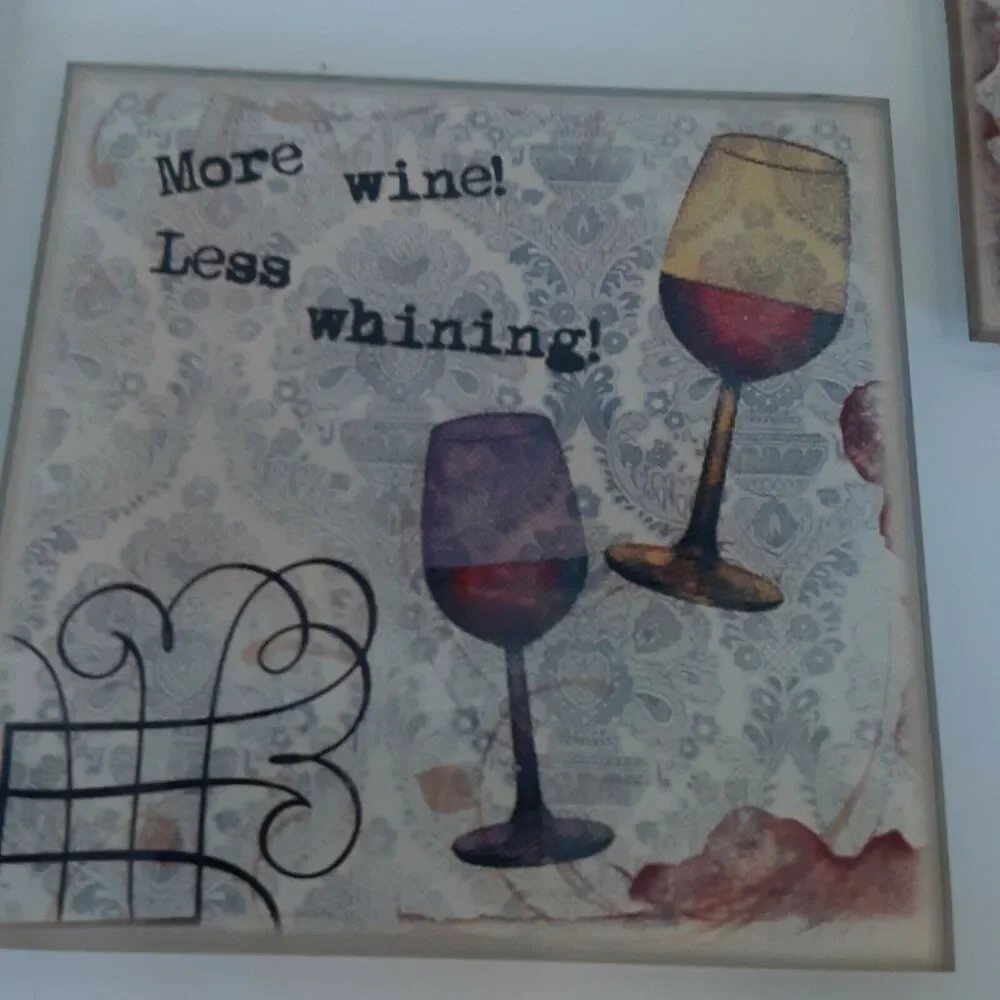 Unbranded novelty glass